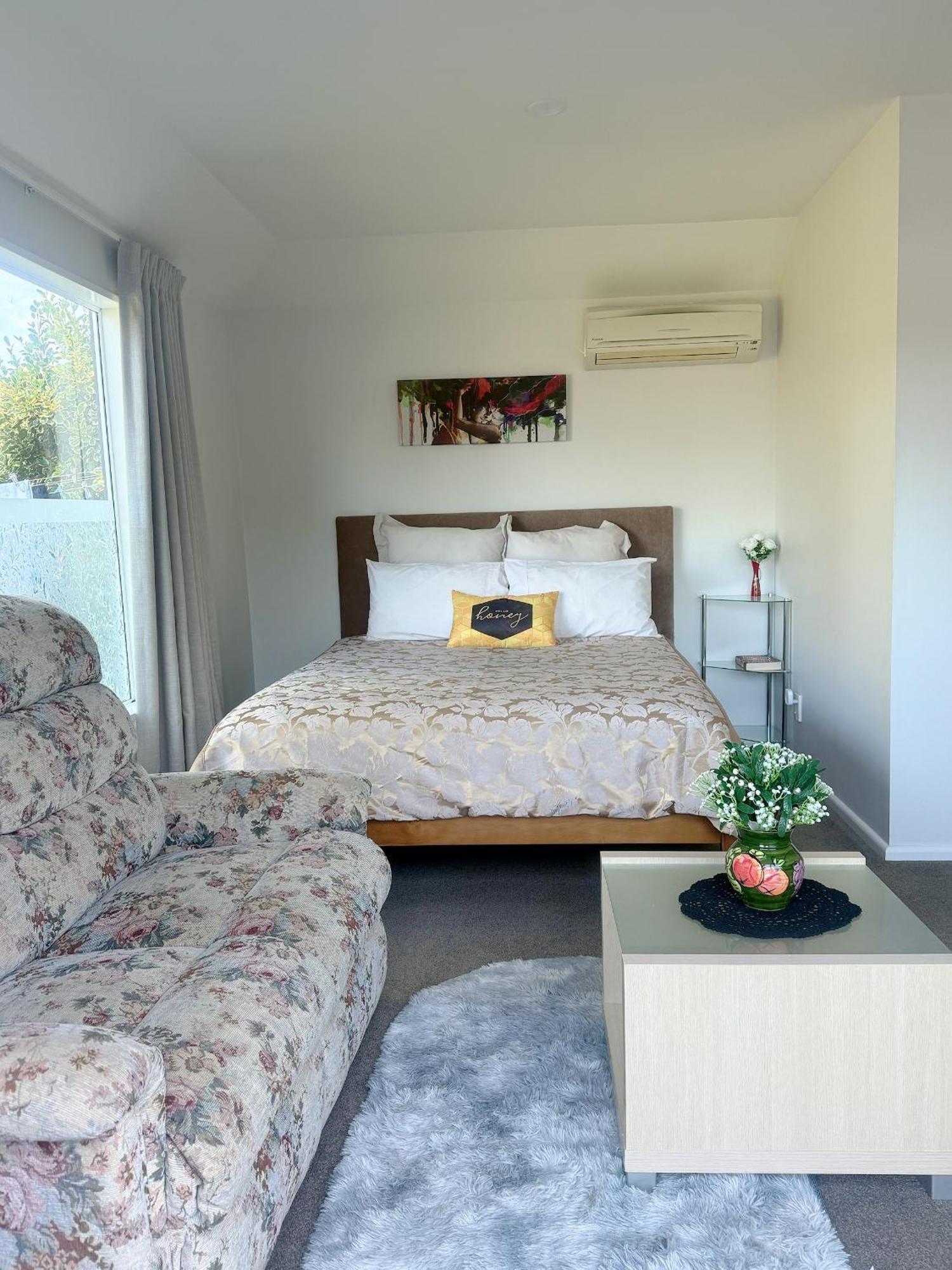Cozy And Sunny Room Near City To Seapath Christchurch Kültér fotó