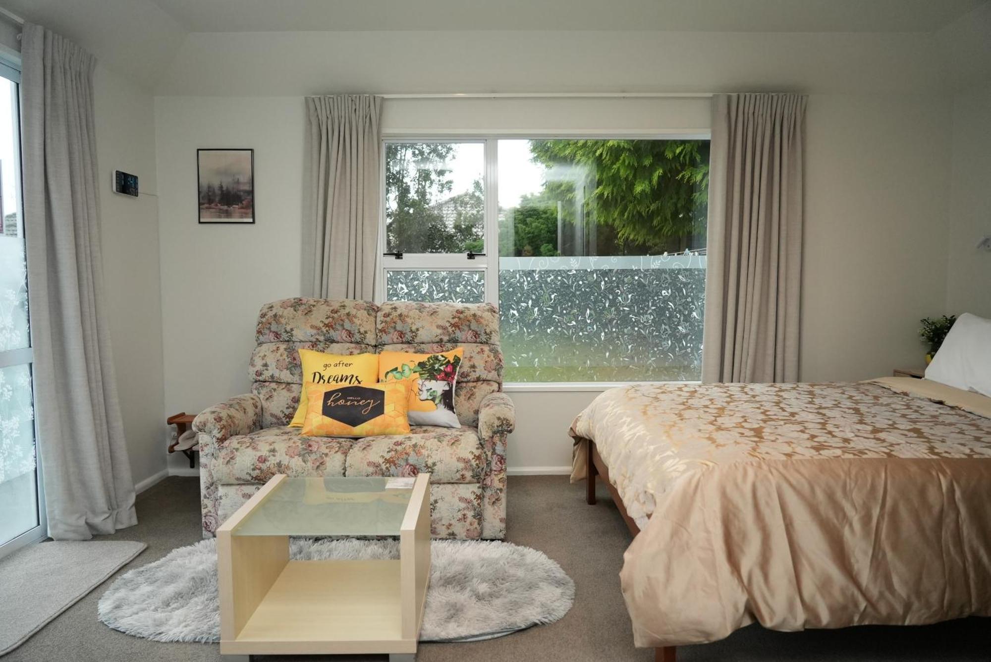 Cozy And Sunny Room Near City To Seapath Christchurch Szoba fotó