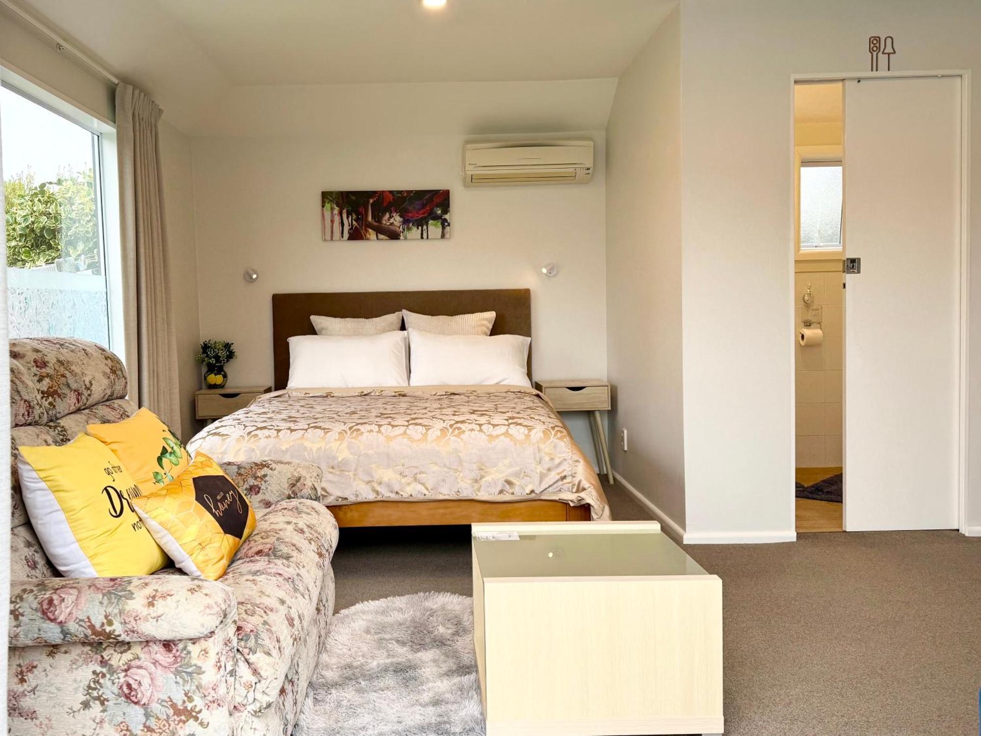 Cozy And Sunny Room Near City To Seapath Christchurch Kültér fotó